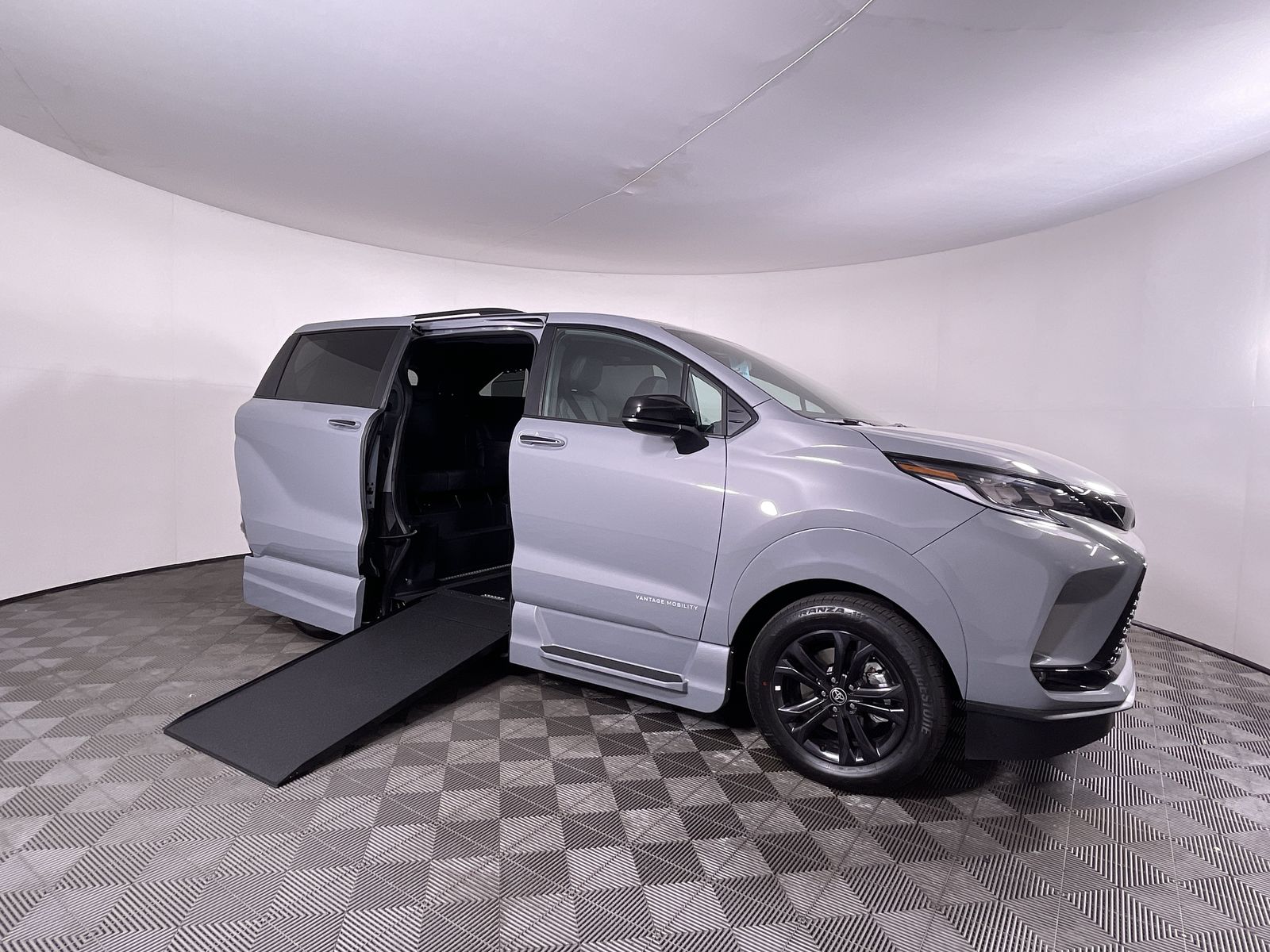 toyota sienna 2026 5TDXSKFC5TS234951 image toyota sienna 2026 5TDXSKFC5TS234951 image