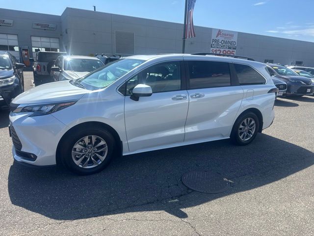 toyota sienna 2026 5TDYSKFC2TS262498 image toyota sienna 2026 5TDYSKFC2TS262498 image