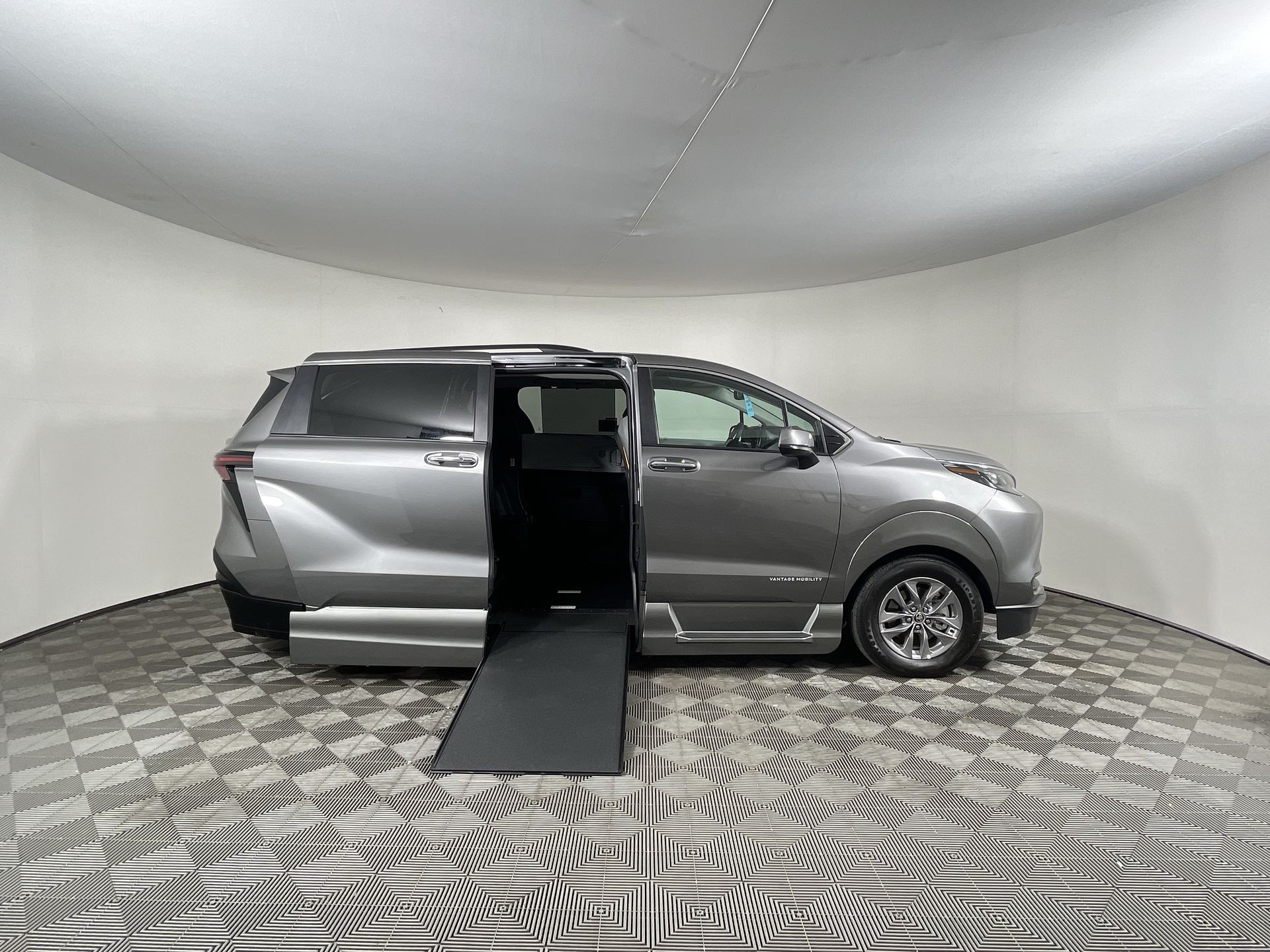 toyota sienna 2026 5TDYRKEC4TS333584 image toyota sienna 2026 5TDYRKEC4TS333584 image
