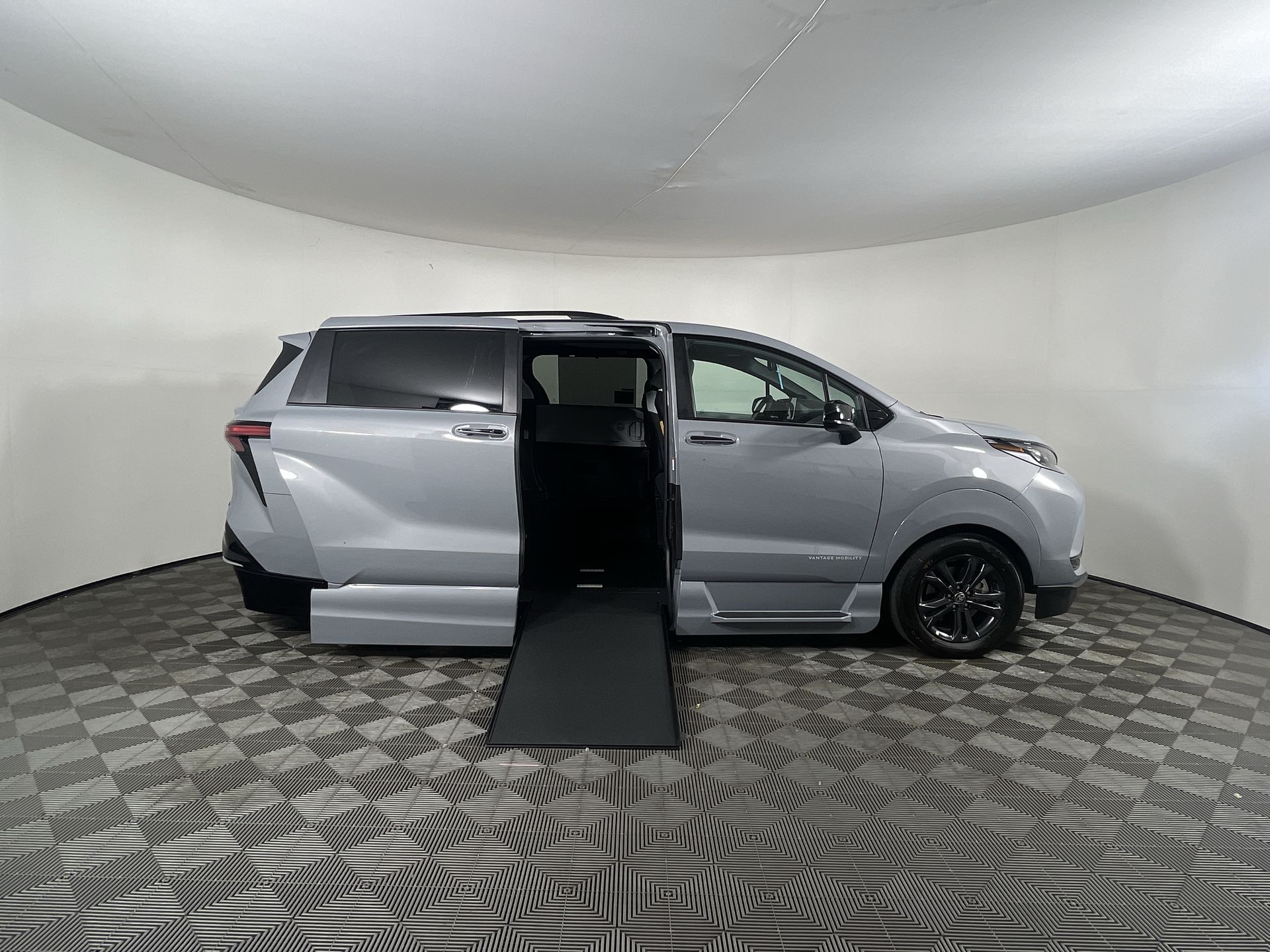 toyota sienna 2026 5TDXSKFC9TS272506 image toyota sienna 2026 5TDXSKFC9TS272506 image