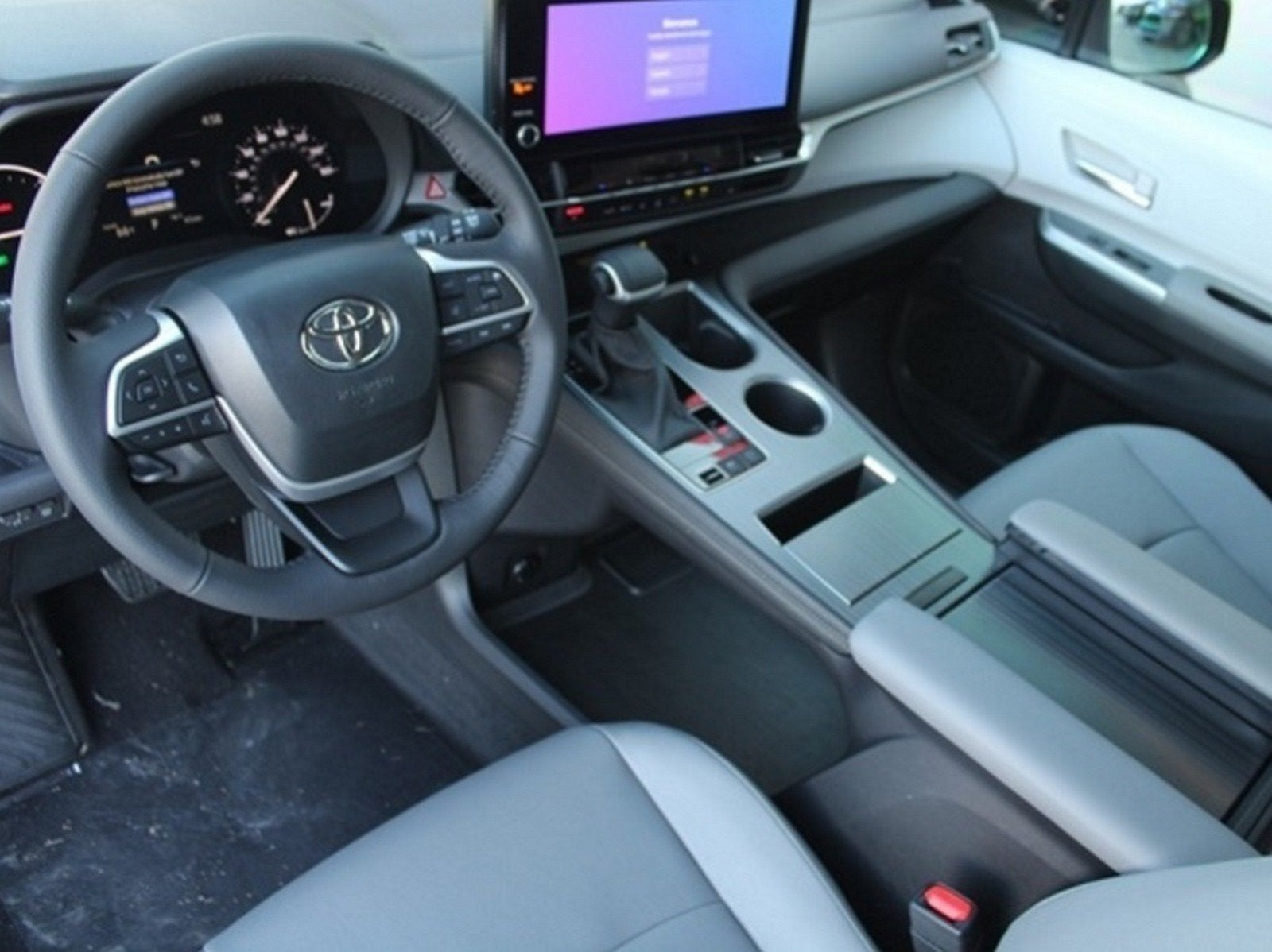 toyota sienna 2026 5TDYSKFC2TS277440 image toyota sienna 2026 5TDYSKFC2TS277440 image
