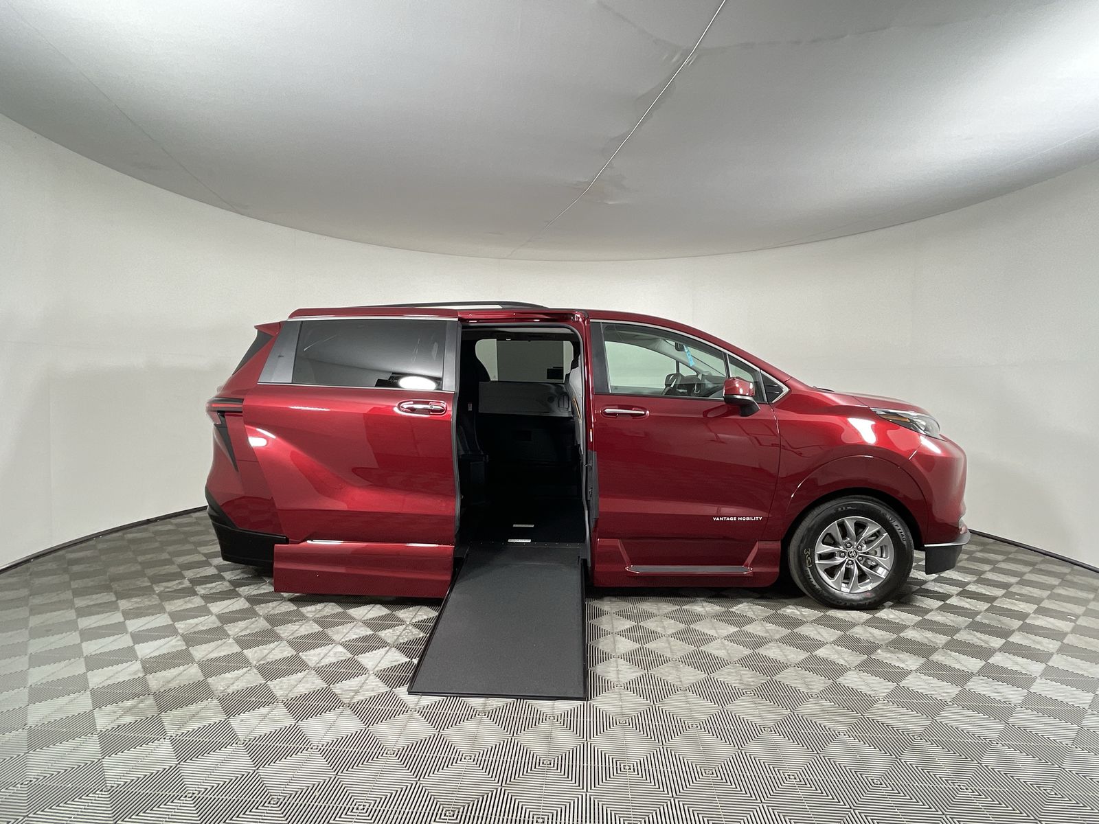 toyota sienna 2026 5TDYSKFC1TS248110 image toyota sienna 2026 5TDYSKFC1TS248110 image