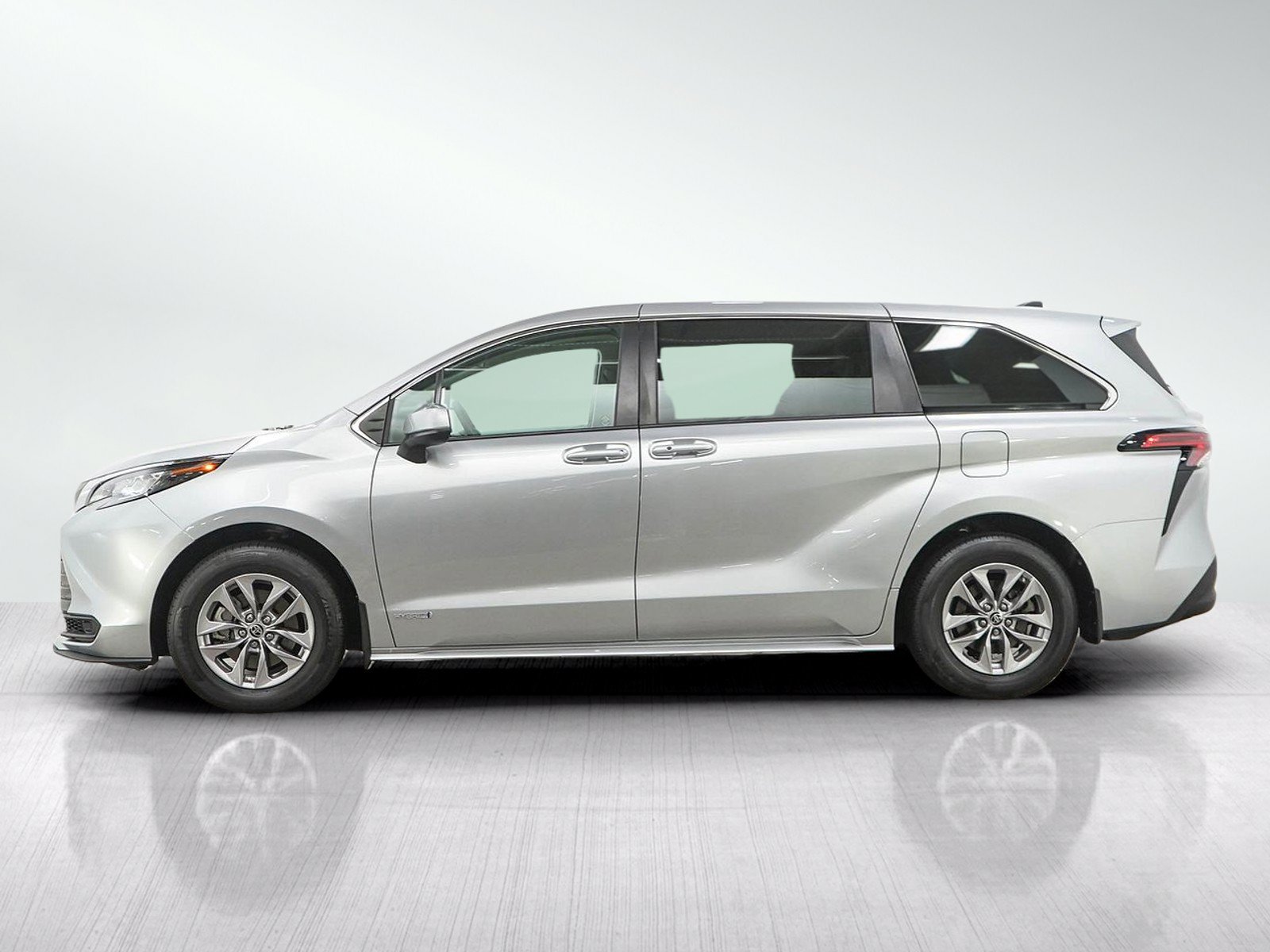 toyota sienna 2021 5TDGRKEC2MS072730 image toyota sienna 2021 5TDGRKEC2MS072730 image