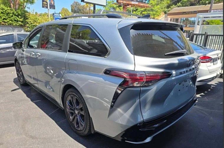 toyota sienna 2021 5TDDRKEC7MS026975 image toyota sienna 2021 5TDDRKEC7MS026975 image
