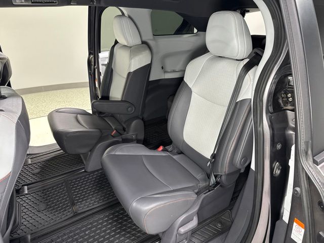 toyota sienna 2021 5TDGRKECXMS057974 image toyota sienna 2021 5TDGRKECXMS057974 image