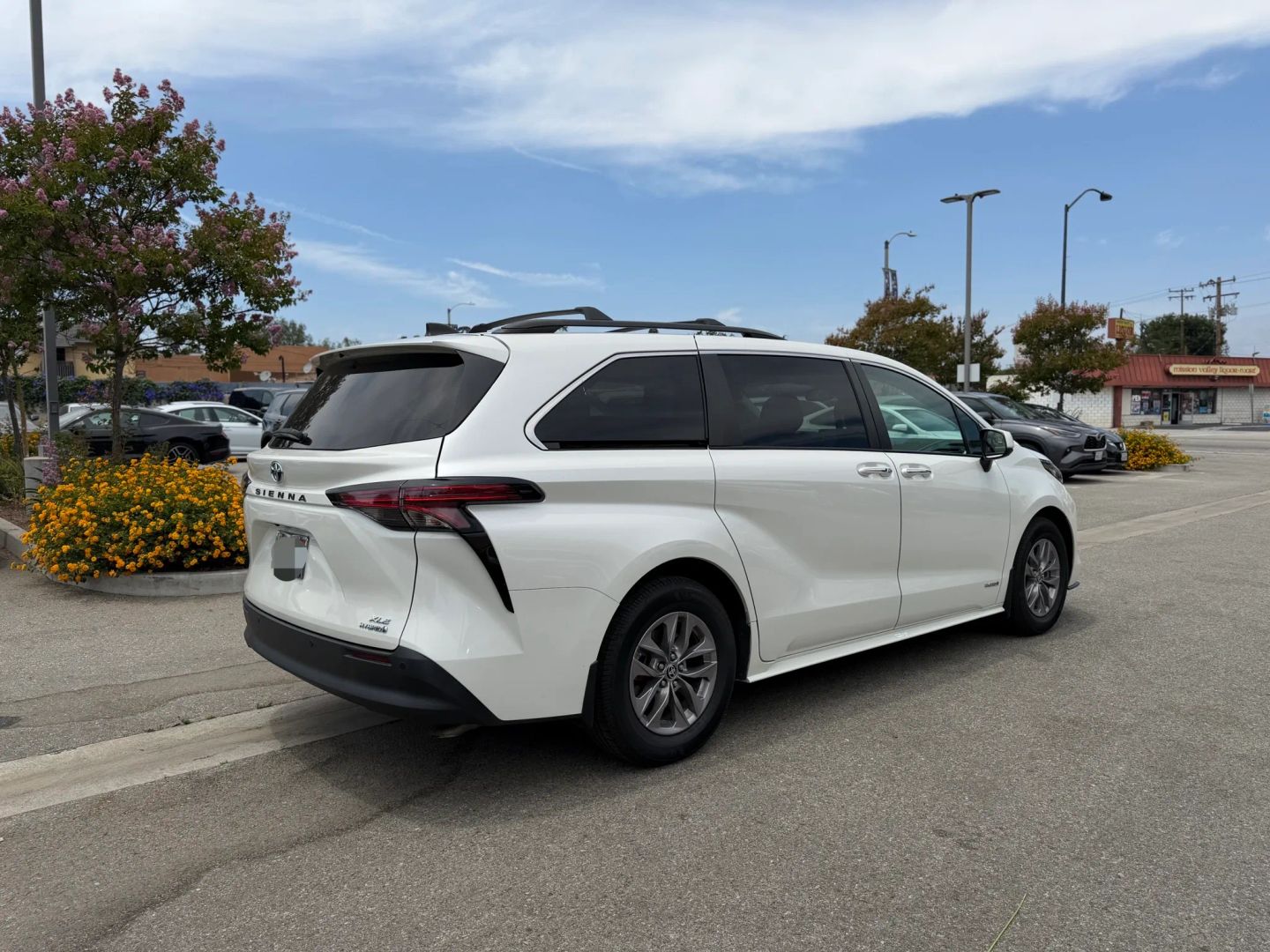 toyota sienna 2021 5TDJRKEC1MS057917 image toyota sienna 2021 5TDJRKEC1MS057917 image