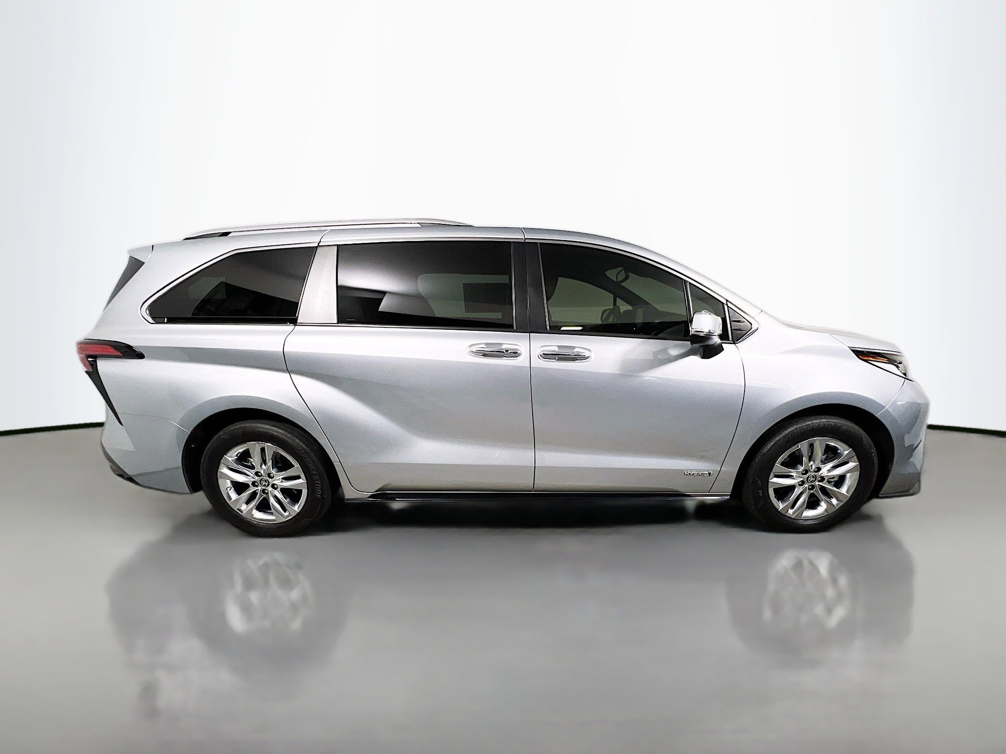 toyota sienna 2021 5TDZRKEC1MS004833 image toyota sienna 2021 5TDZRKEC1MS004833 image