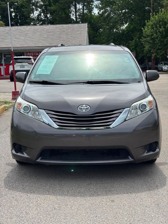toyota sienna 2017 5TDJZ3DCXHS147483 image toyota sienna 2017 5TDJZ3DCXHS147483 image