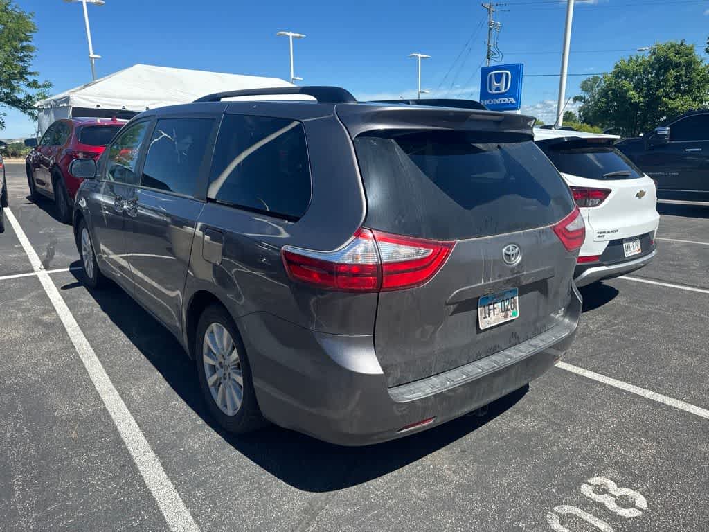 toyota sienna 2017 5TDJZ3DC1HS154953 image toyota sienna 2017 5TDJZ3DC1HS154953 image