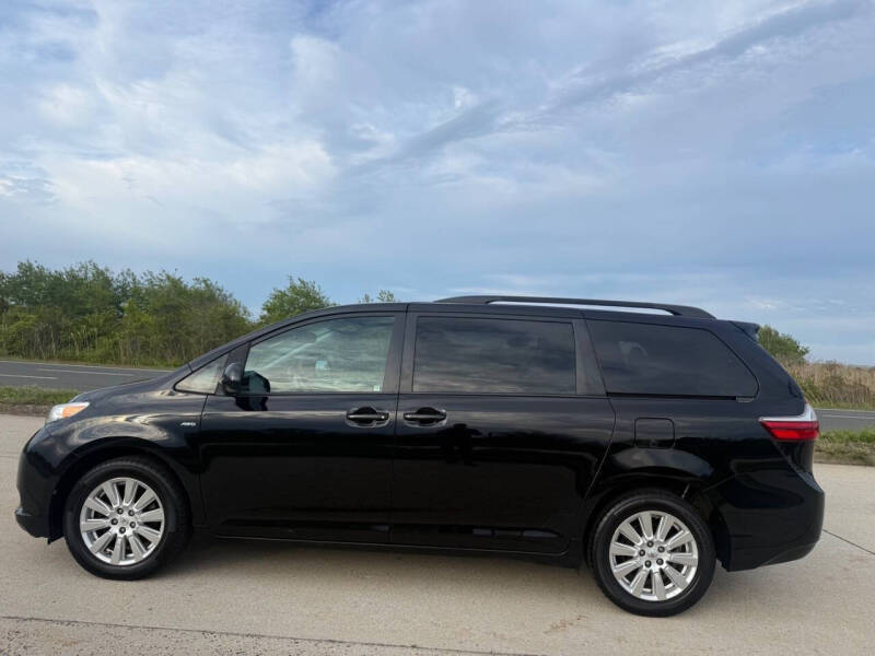 toyota sienna 2017 5TDJZ3DC4HS159709 image toyota sienna 2017 5TDJZ3DC4HS159709 image