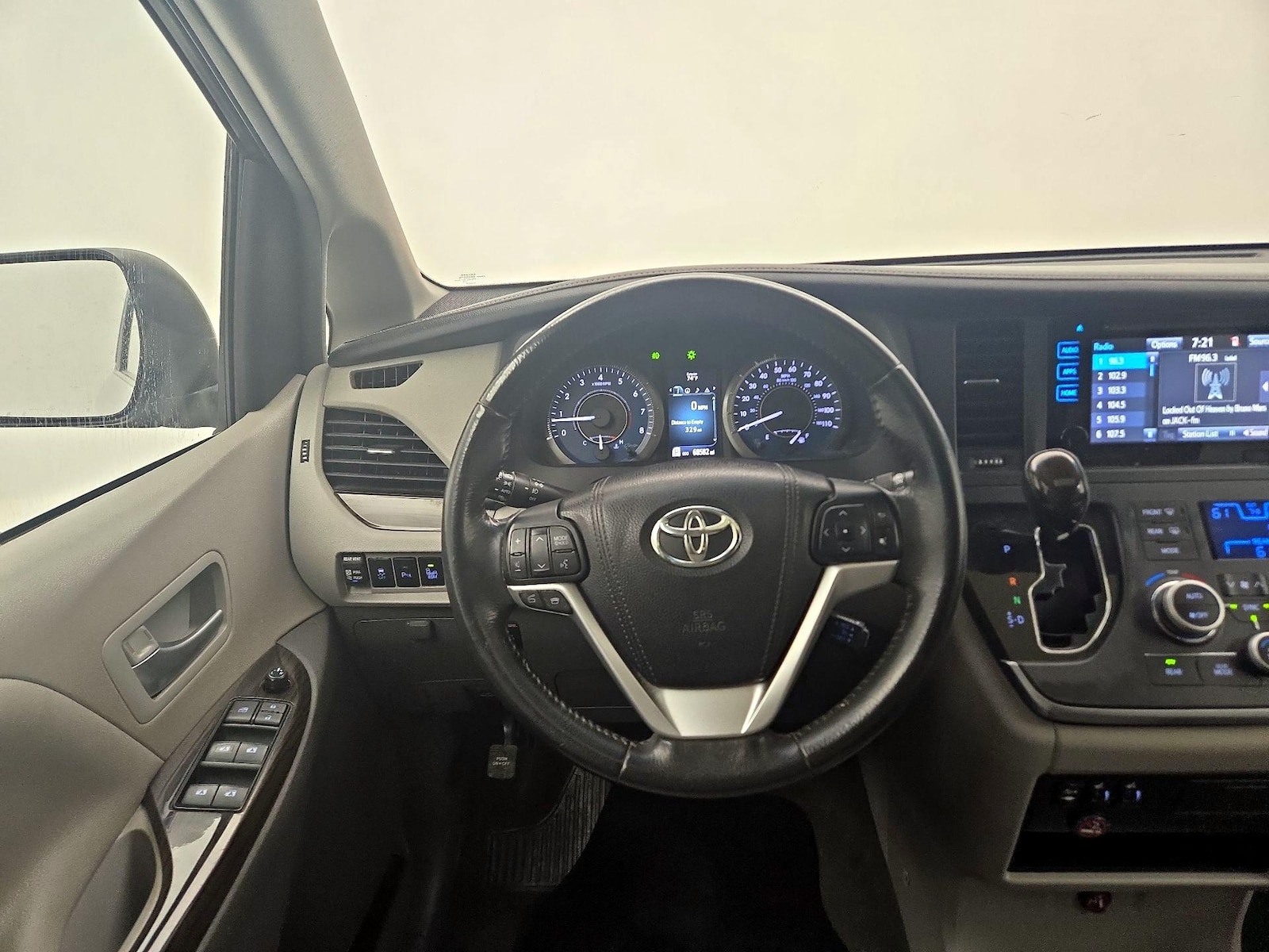 toyota sienna 2017 5TDYZ3DC0HS872699 image toyota sienna 2017 5TDYZ3DC0HS872699 image