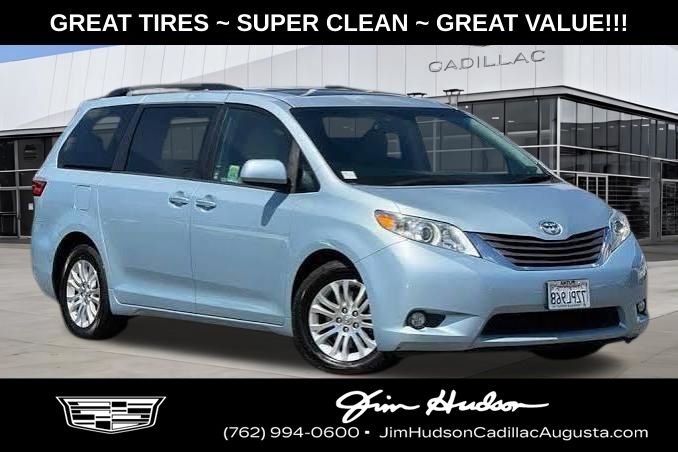 toyota sienna 2017 5TDYZ3DC3HS815994 image toyota sienna 2017 5TDYZ3DC3HS815994 image