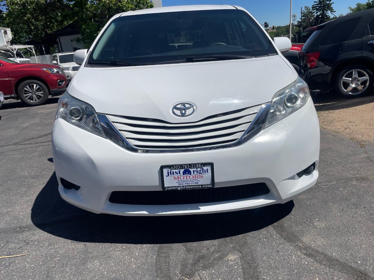 toyota sienna 2017 5TDJZ3DC5HS154812 image toyota sienna 2017 5TDJZ3DC5HS154812 image