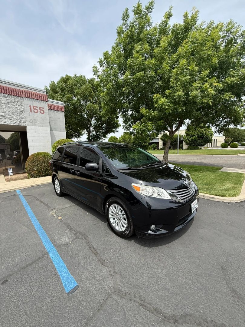 toyota sienna 2017 5TDYZ3DC3HS807183 image toyota sienna 2017 5TDYZ3DC3HS807183 image