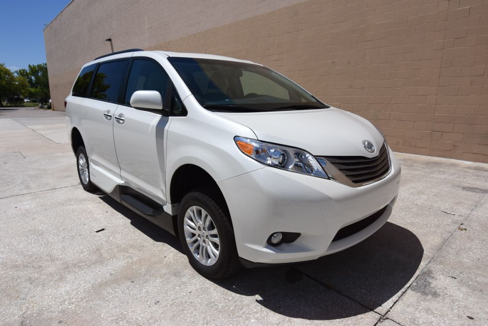 toyota sienna 2017 5TDYZ3DC4HS868705 image toyota sienna 2017 5TDYZ3DC4HS868705 image
