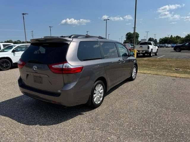 toyota sienna 2017 5TDJZ3DC7HS147960 image toyota sienna 2017 5TDJZ3DC7HS147960 image