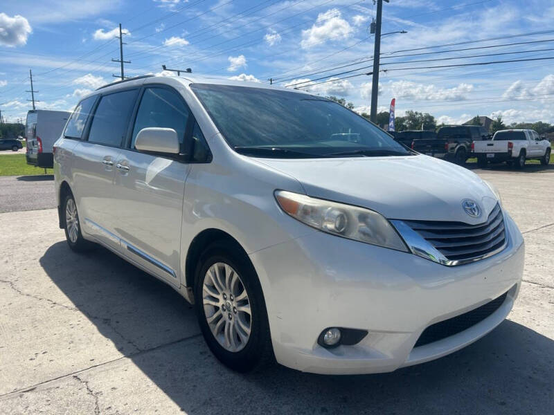 toyota sienna 2017 5TDYZ3DC2HS812911 image toyota sienna 2017 5TDYZ3DC2HS812911 image