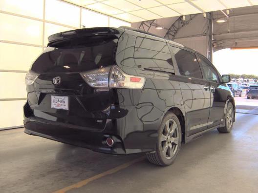 toyota sienna 2017 5TDXZ3DC3HS855701 image toyota sienna 2017 5TDXZ3DC3HS855701 image