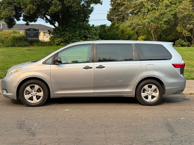 toyota sienna 2017 5TDZZ3DC0HS849606 image toyota sienna 2017 5TDZZ3DC0HS849606 image