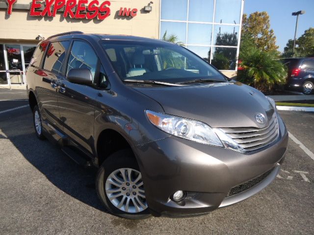 toyota sienna 2017 5TDYZ3DC2HS785418 image toyota sienna 2017 5TDYZ3DC2HS785418 image