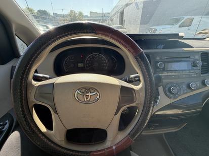 toyota sienna 2012 5TDKA3DCXCS015814 image toyota sienna 2012 5TDKA3DCXCS015814 image