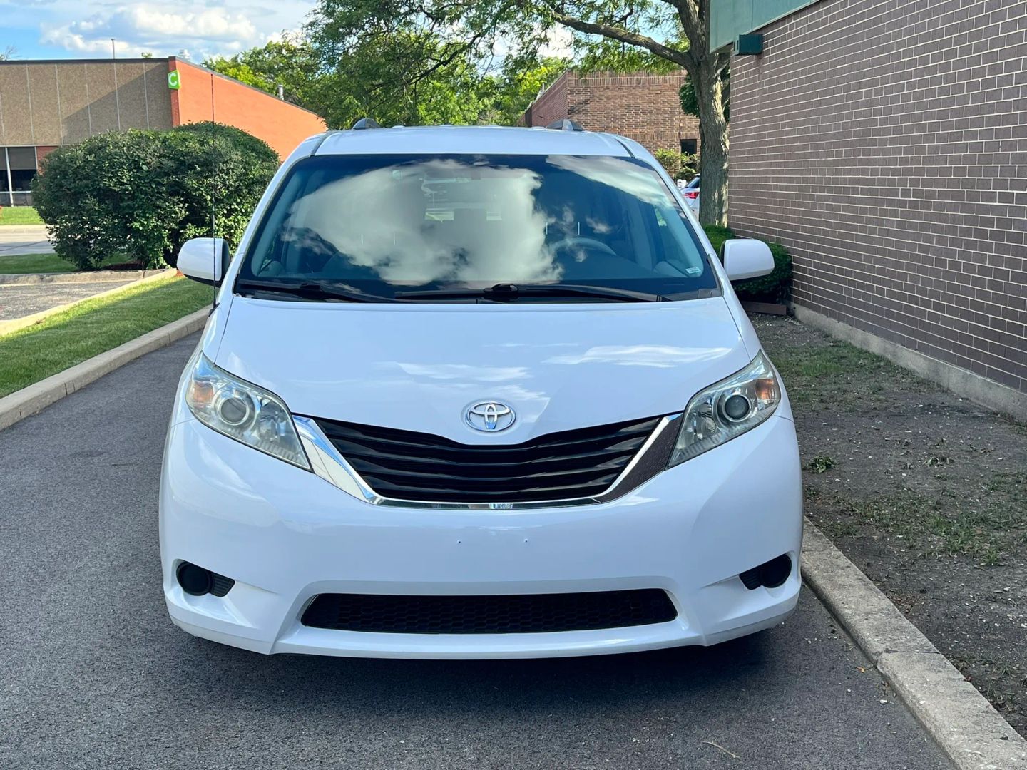 toyota sienna 2012 5TDJK3DC6CS033123 image toyota sienna 2012 5TDJK3DC6CS033123 image