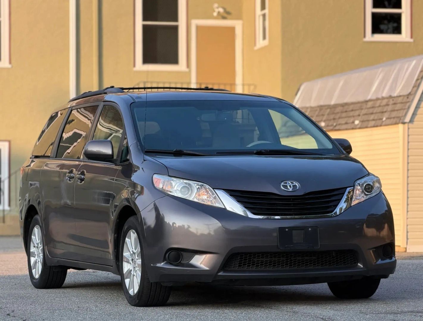 toyota sienna 2012 5TDJK3DC5CS039981 image toyota sienna 2012 5TDJK3DC5CS039981 image