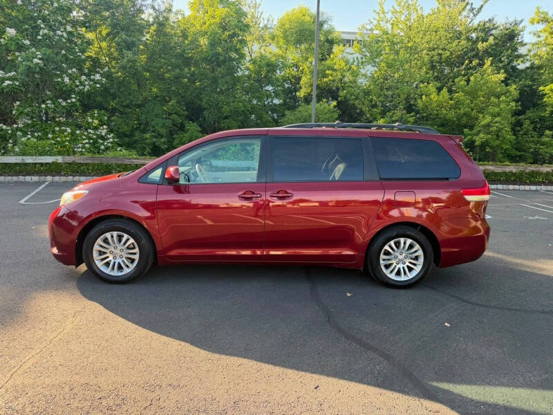 toyota sienna 2012 5TDYK3DC7CS262831 image toyota sienna 2012 5TDYK3DC7CS262831 image