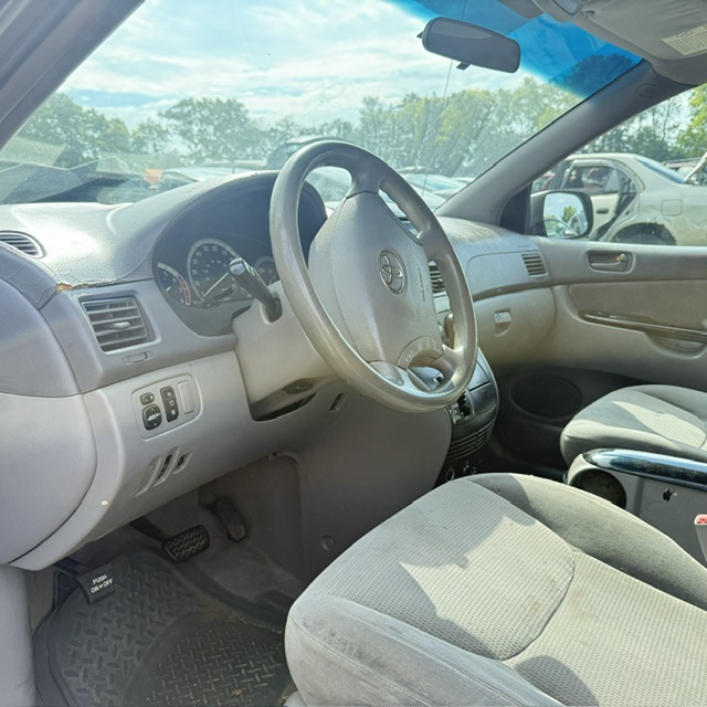 toyota sienna 2004 5TDZA23C04S002016 image toyota sienna 2004 5TDZA23C04S002016 image