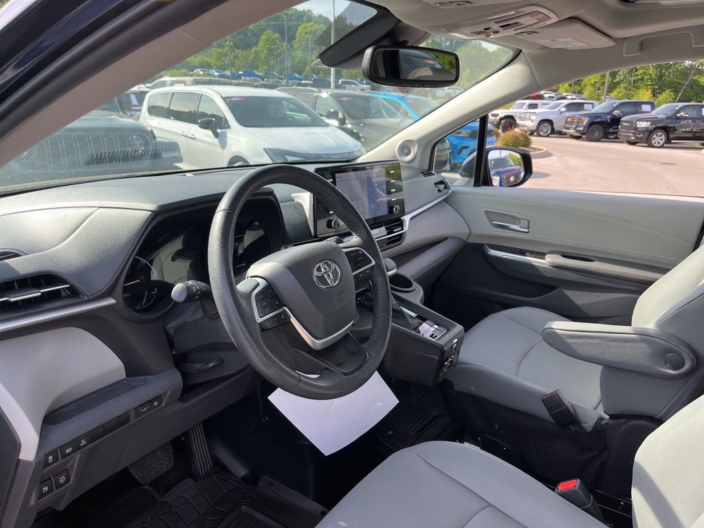 toyota sienna 2024 5TDJRKEC5RS180837 image toyota sienna 2024 5TDJRKEC5RS180837 image