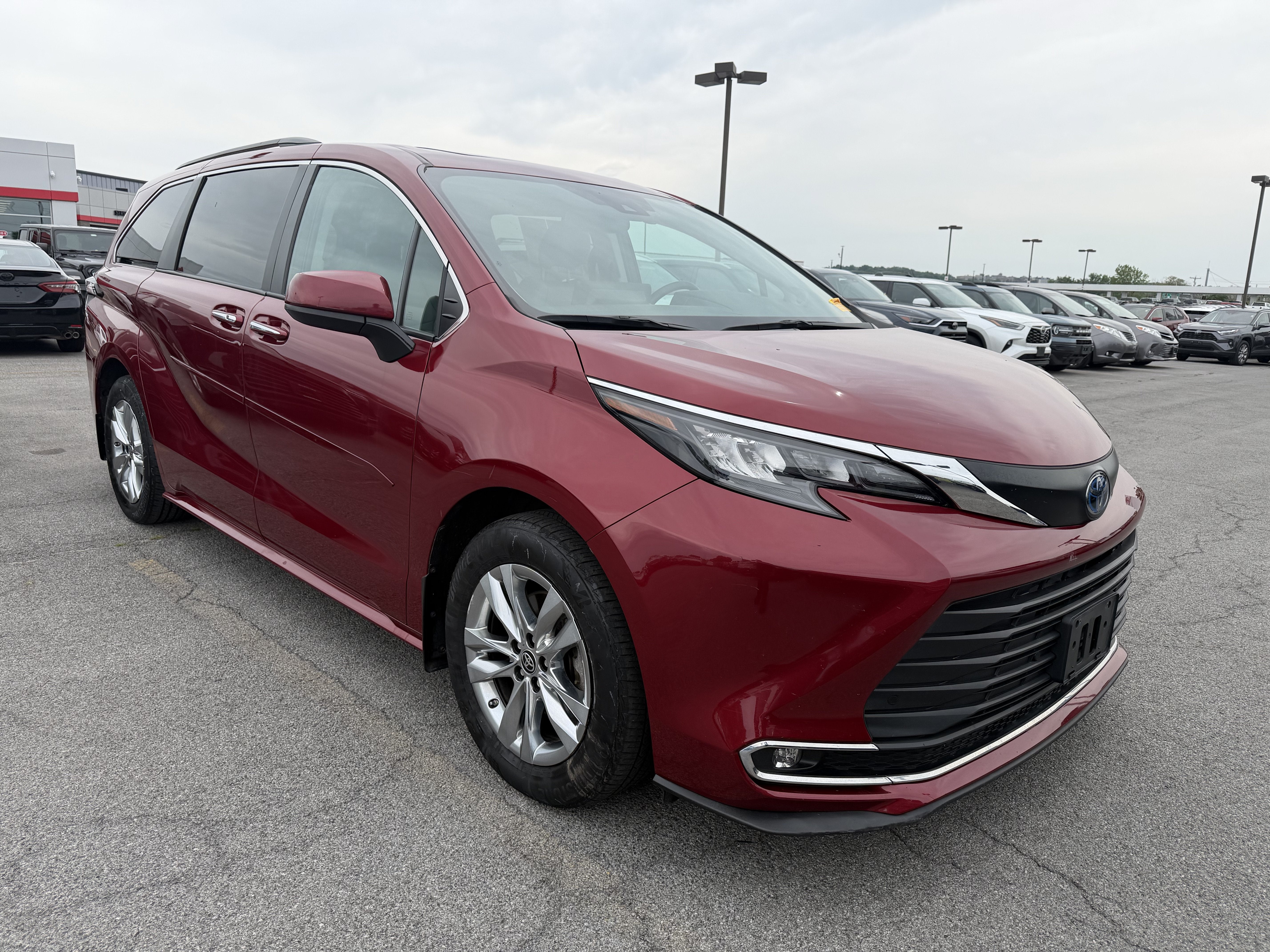 toyota sienna 2024 5TDJSKFC8RS108842 image toyota sienna 2024 5TDJSKFC8RS108842 image