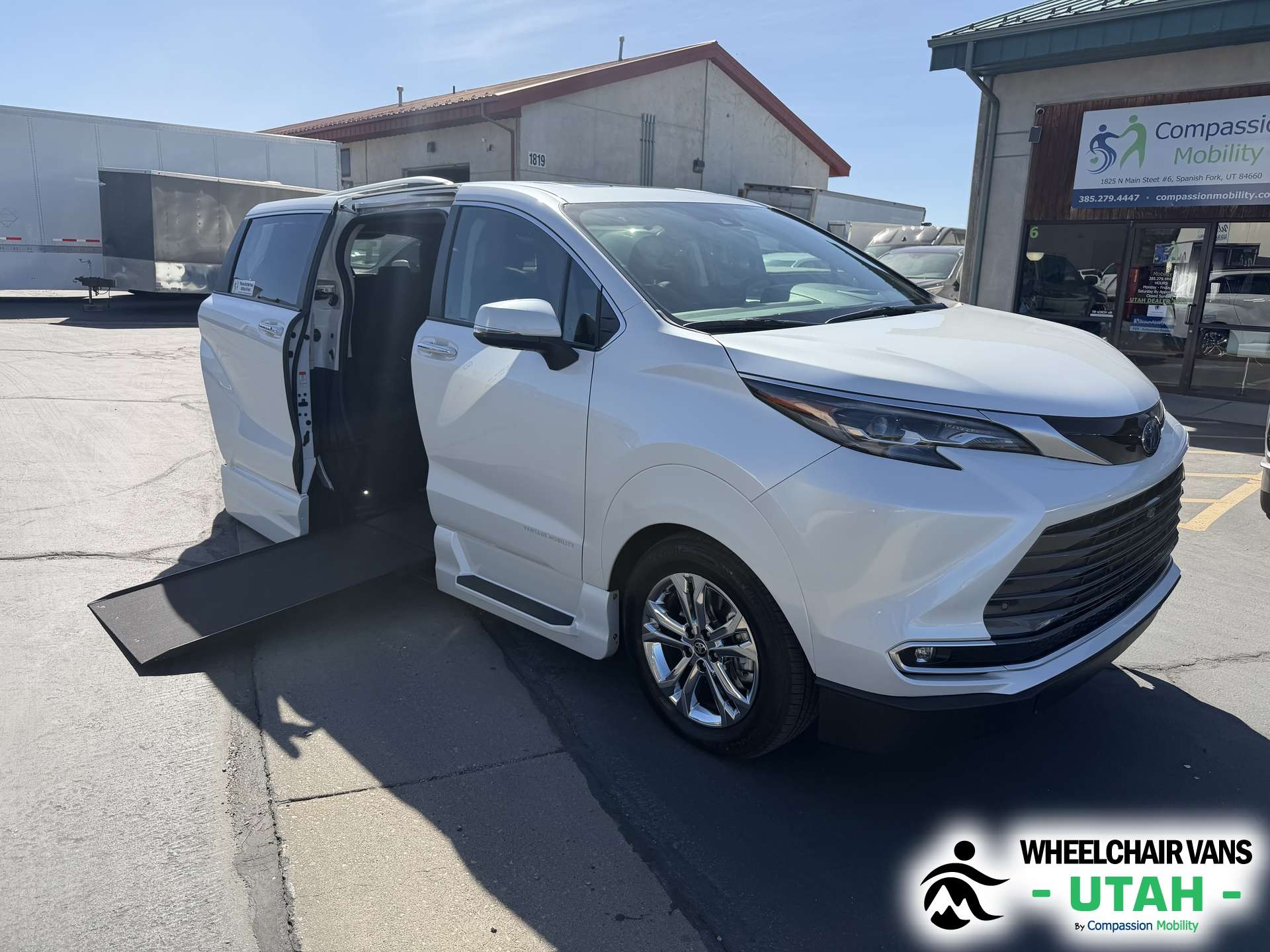 toyota sienna 2024 5TDESKFC4RS130774 image toyota sienna 2024 5TDESKFC4RS130774 image