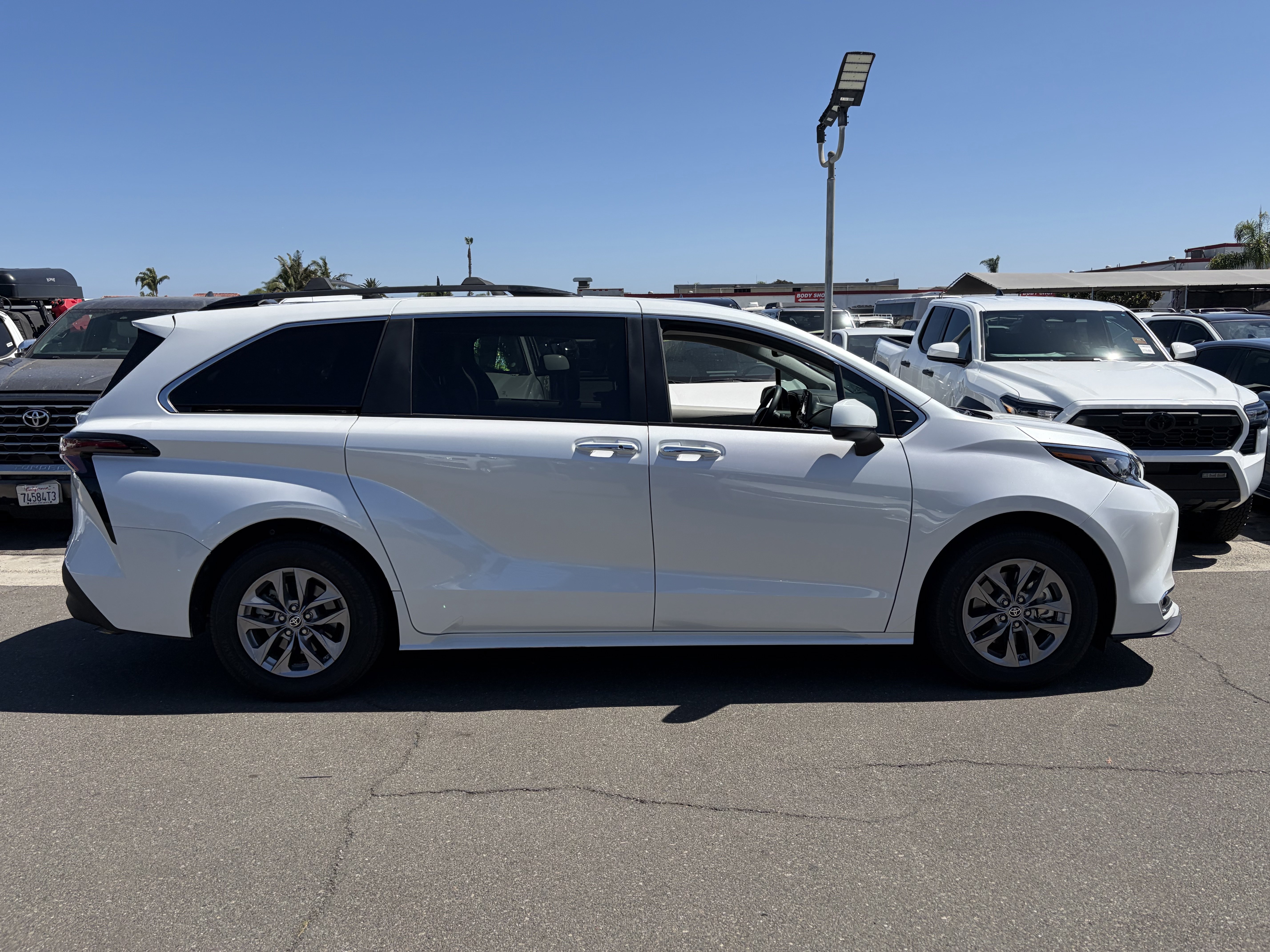 toyota sienna 2024 5TDJSKFC4RS110278 image toyota sienna 2024 5TDJSKFC4RS110278 image