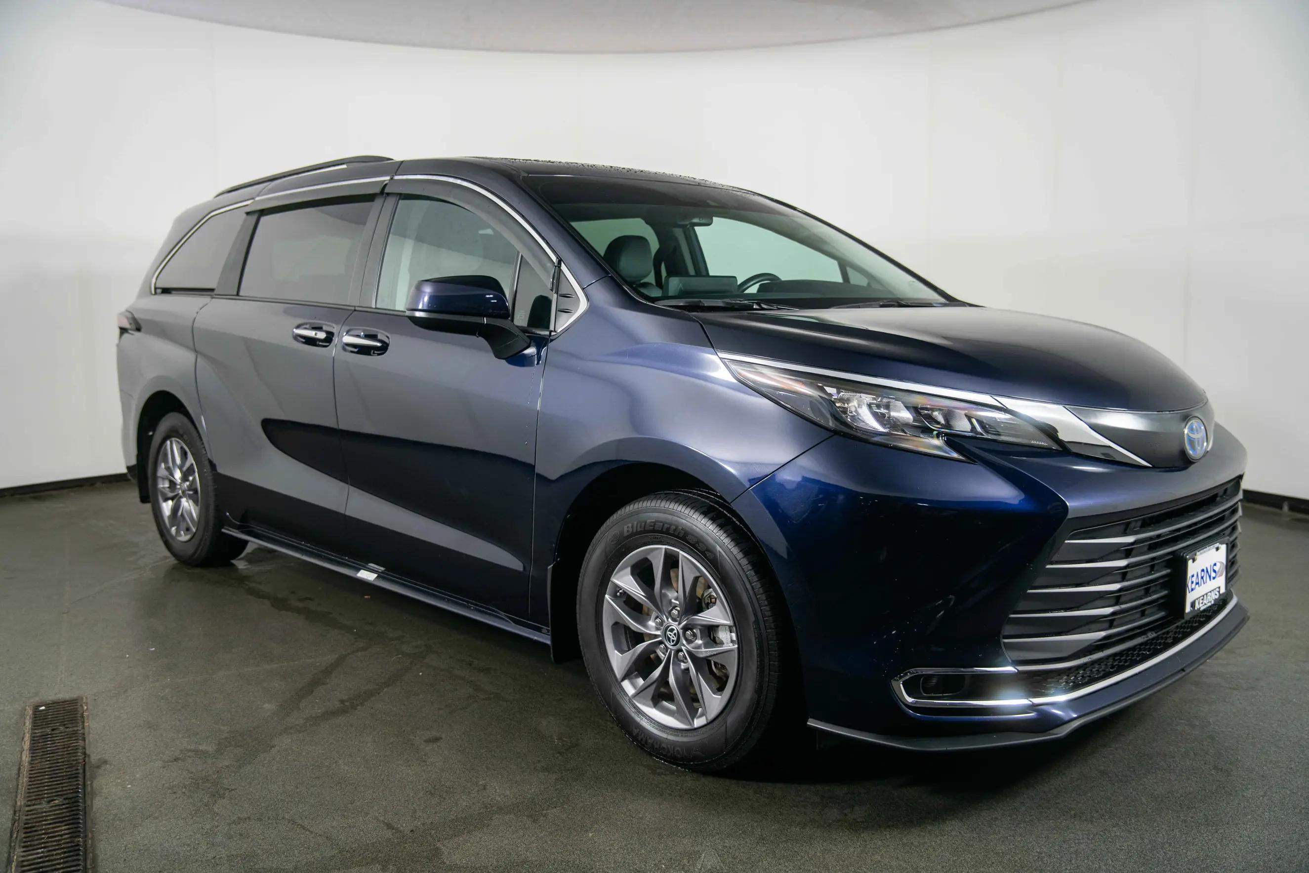 toyota sienna 2024 5TDGRKEC9RS184058 image toyota sienna 2024 5TDGRKEC9RS184058 image