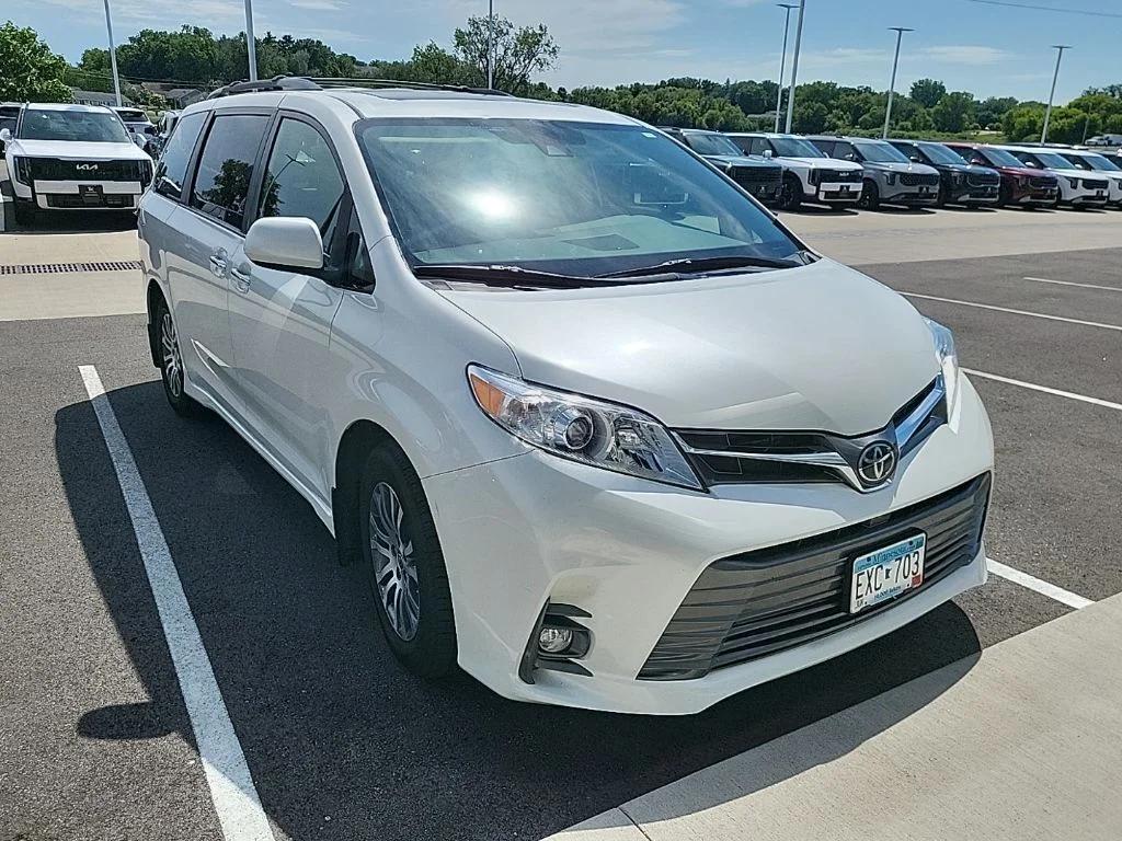 toyota sienna 2020 5TDYZ3DC1LS077721 image