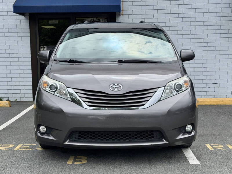 toyota sienna 2011 5TDYK3DC3BS042388 image toyota sienna 2011 5TDYK3DC3BS042388 image