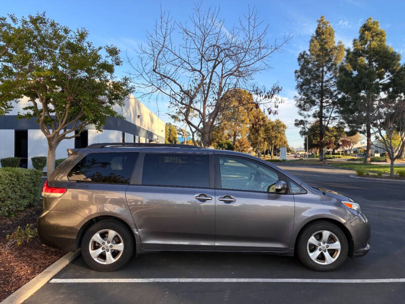 toyota sienna 2011 5TDKK3DC0BS094390 image toyota sienna 2011 5TDKK3DC0BS094390 image