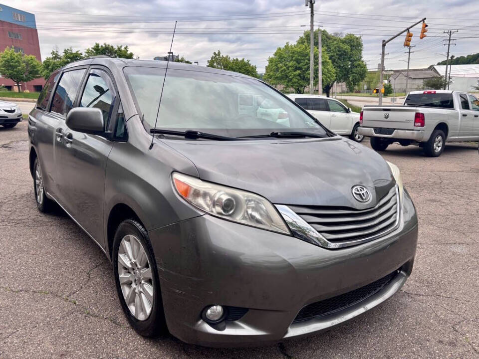 toyota sienna 2011 5TDDK3DC2BS028805 image toyota sienna 2011 5TDDK3DC2BS028805 image