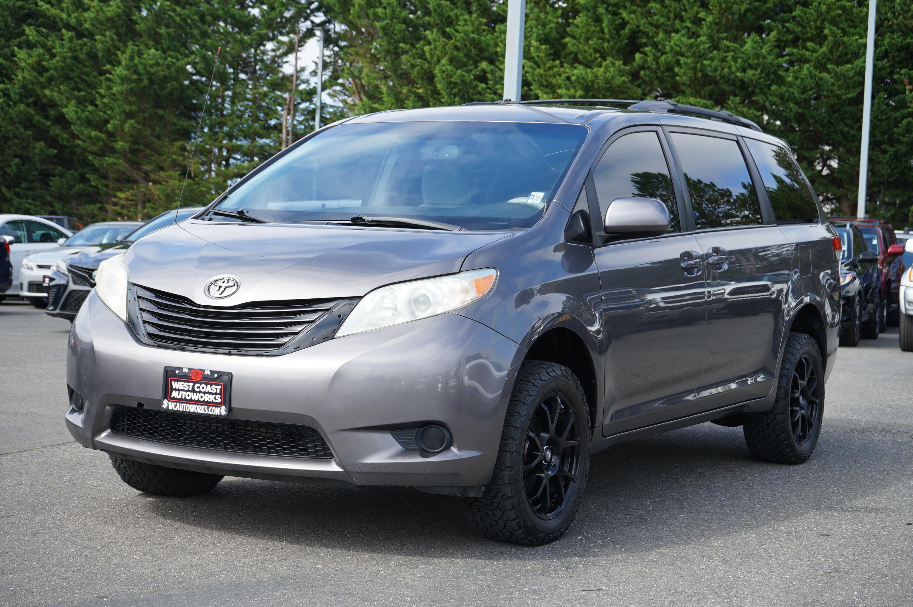 toyota sienna 2011 5TDJK3DCXBS022883 image toyota sienna 2011 5TDJK3DCXBS022883 image