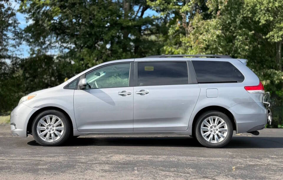 toyota sienna 2011 5TDDK3DC8BS022491 image toyota sienna 2011 5TDDK3DC8BS022491 image