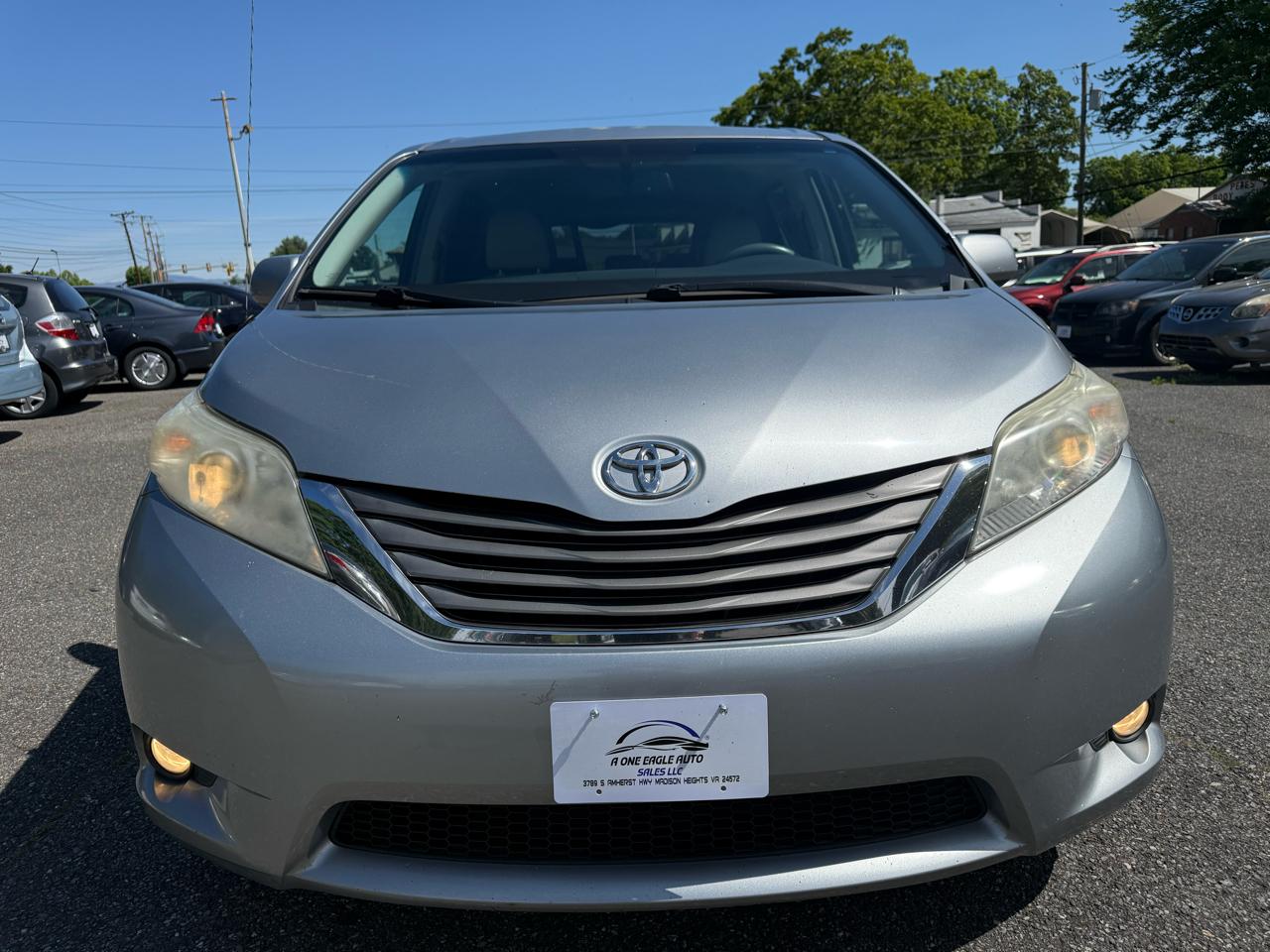 toyota sienna 2011 5TDYK3DC3BS102119 image toyota sienna 2011 5TDYK3DC3BS102119 image