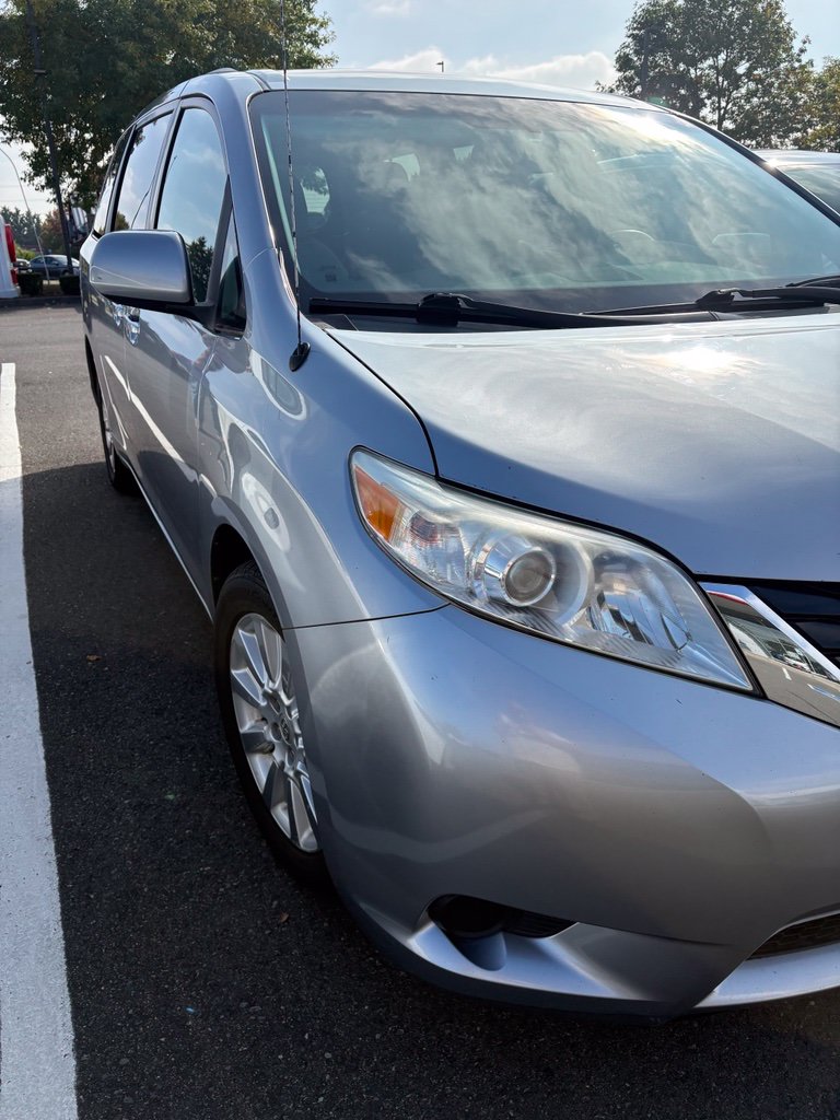 toyota sienna 2011 5TDJK3DC4BS016447 image toyota sienna 2011 5TDJK3DC4BS016447 image