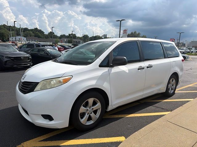 toyota sienna 2011 5TDZK3DC5BS013592 image toyota sienna 2011 5TDZK3DC5BS013592 image