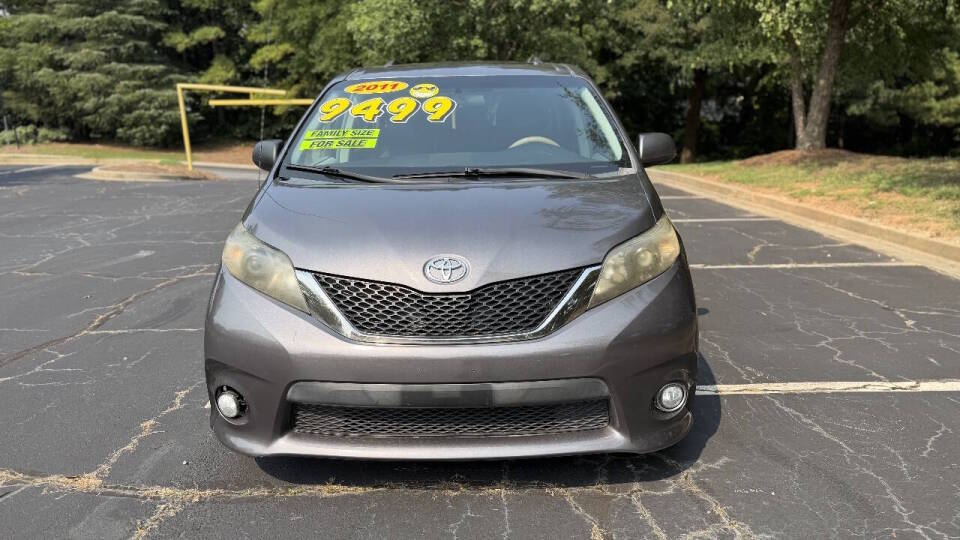 toyota sienna 2011 5TDXK3DC3BS063933 image toyota sienna 2011 5TDXK3DC3BS063933 image