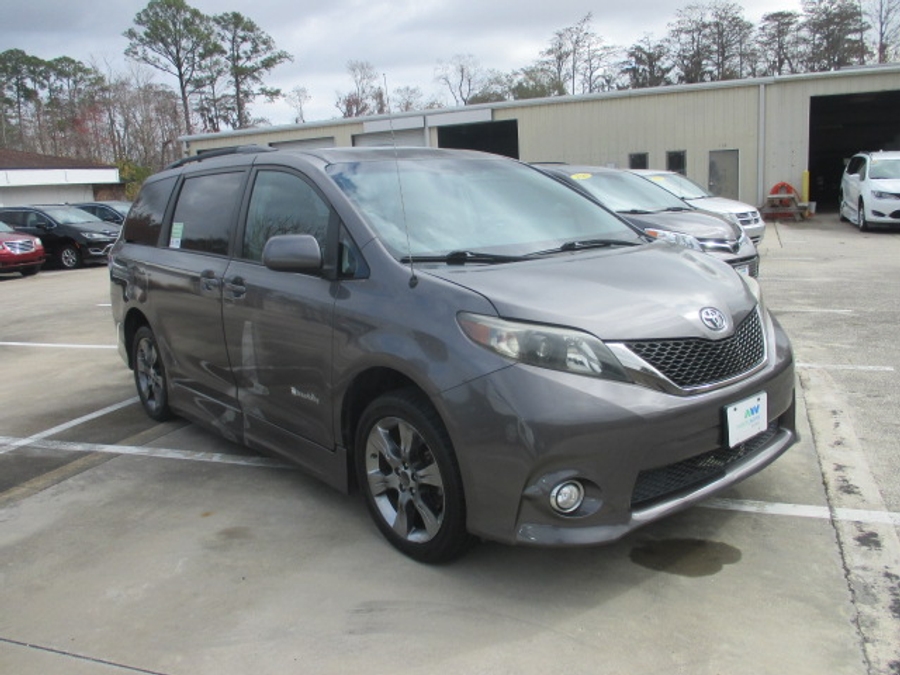 toyota sienna 2011 5TDXK3DC7BS087412 image toyota sienna 2011 5TDXK3DC7BS087412 image