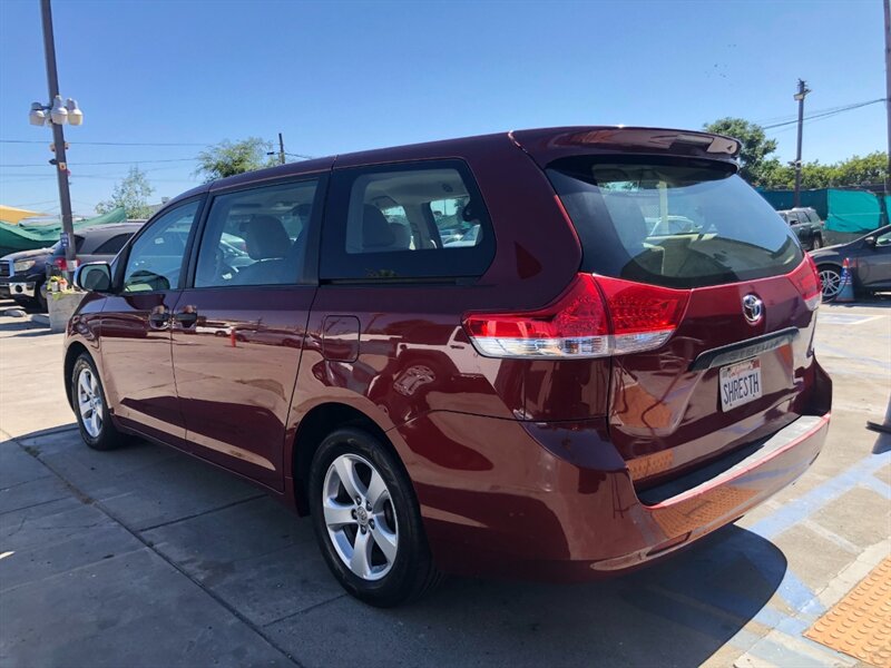 toyota sienna 2011 5TDZK3DCXBS011353 image toyota sienna 2011 5TDZK3DCXBS011353 image