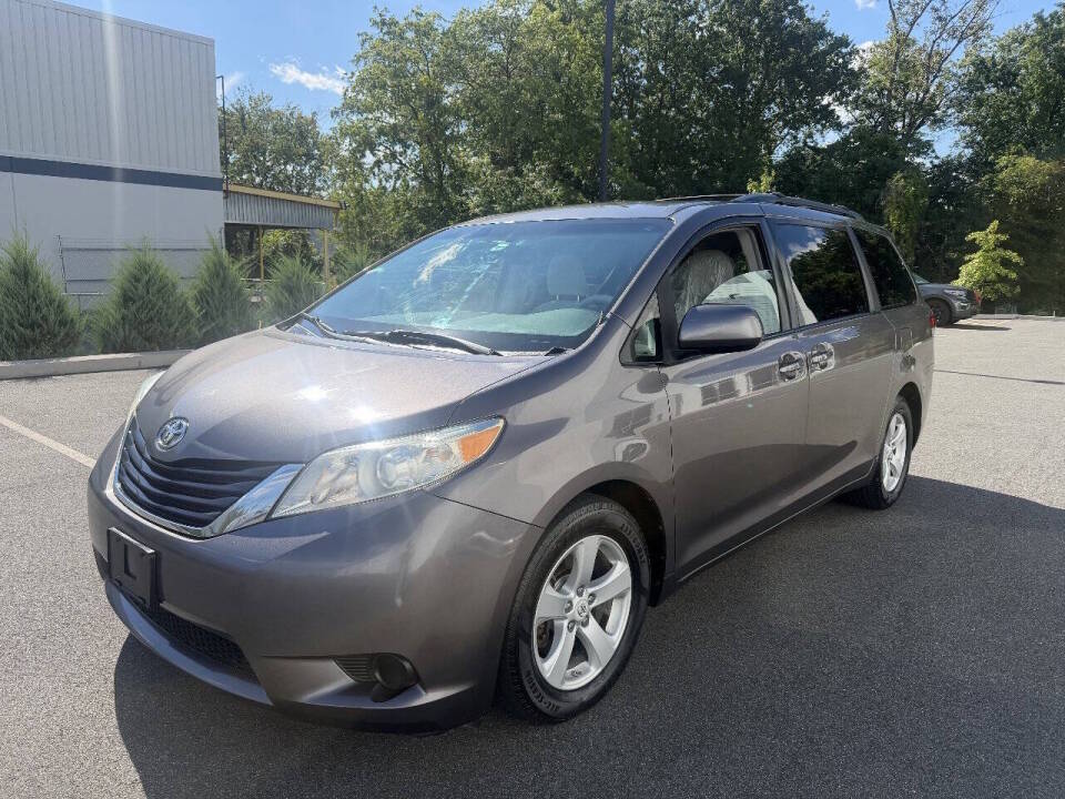 toyota sienna 2011 5TDKK3DC2BS115353 image