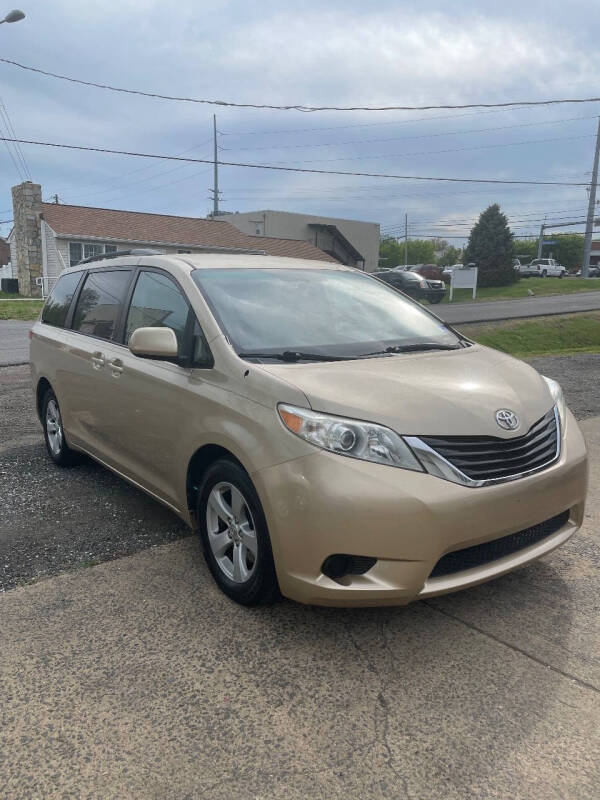 toyota sienna 2011 5TDKK3DC1BS127834 image toyota sienna 2011 5TDKK3DC1BS127834 image