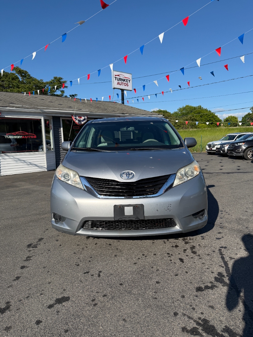 toyota sienna 2013 5TDJK3DC8DS069803 image toyota sienna 2013 5TDJK3DC8DS069803 image