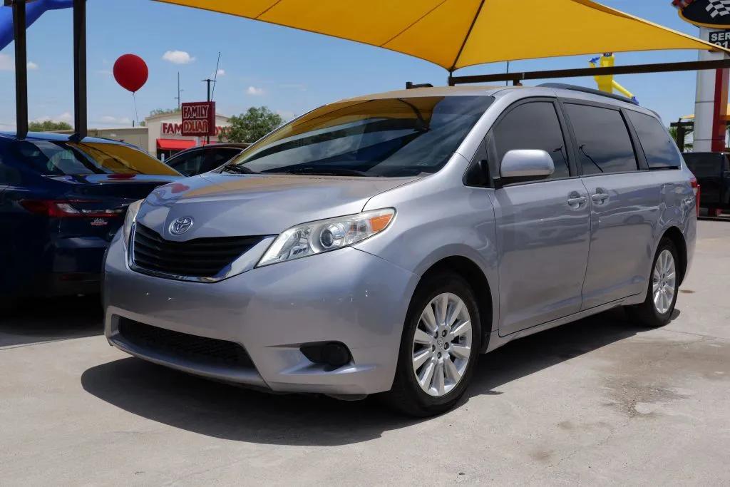 toyota sienna 2013 5TDJK3DC9DS067770 image toyota sienna 2013 5TDJK3DC9DS067770 image